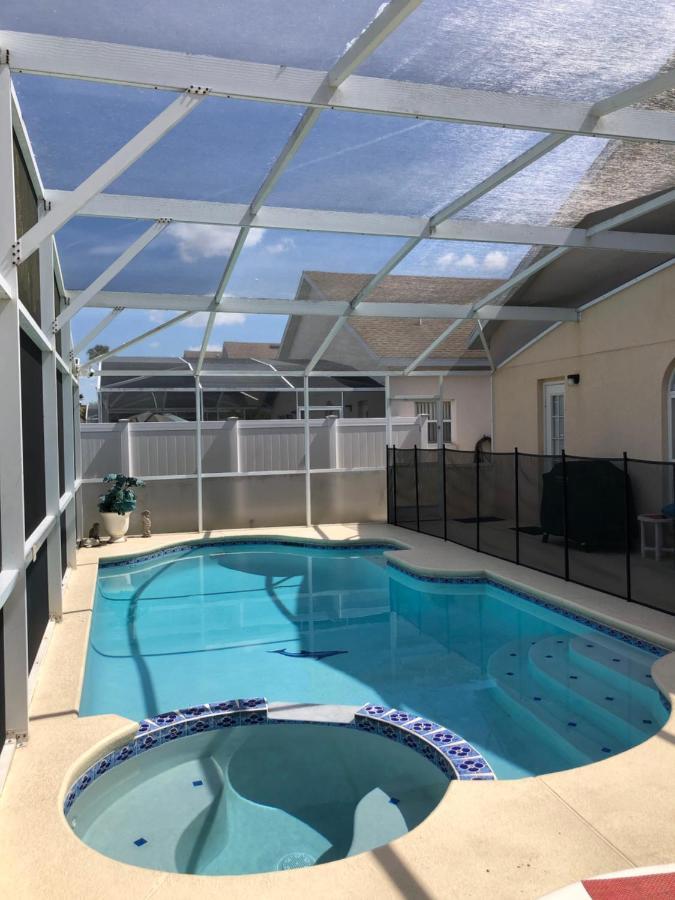Pool 15 Minutes From Davenport