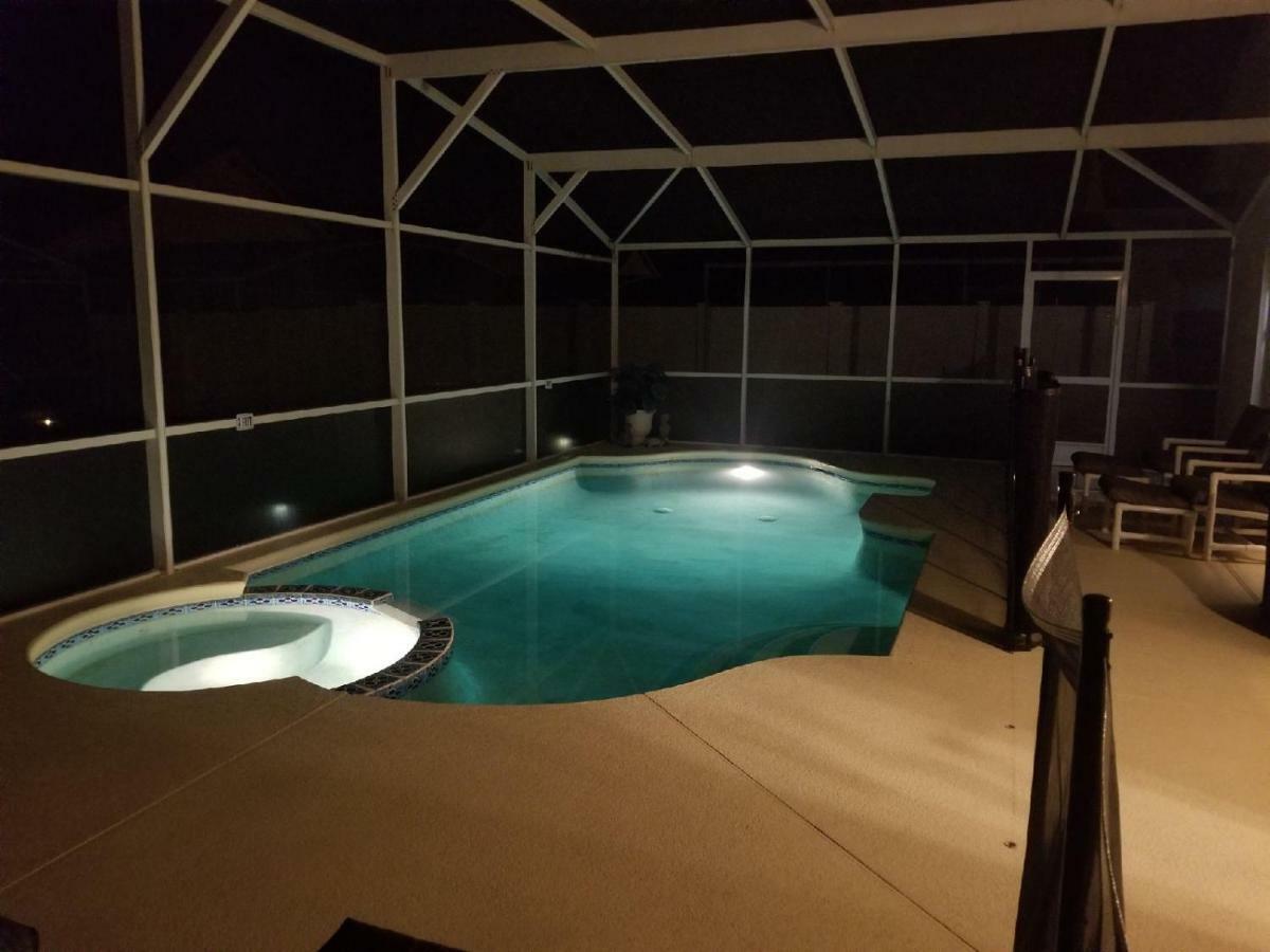 Pool 15 Minutes From Hébergement de vacances *
